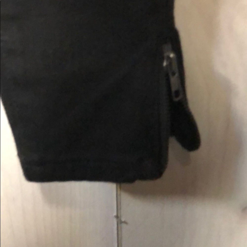Jeans - Picture 2 of 4
